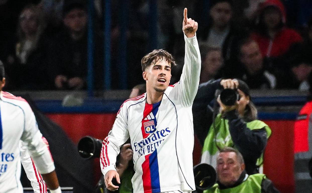 法甲最新积分榜更新：巴黎圣日耳曼意外败北，争冠形势愈发激烈